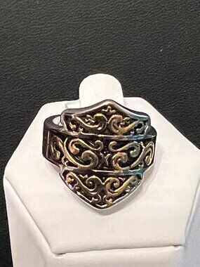 2 Tone HD Scrolled Shield Ring (354)